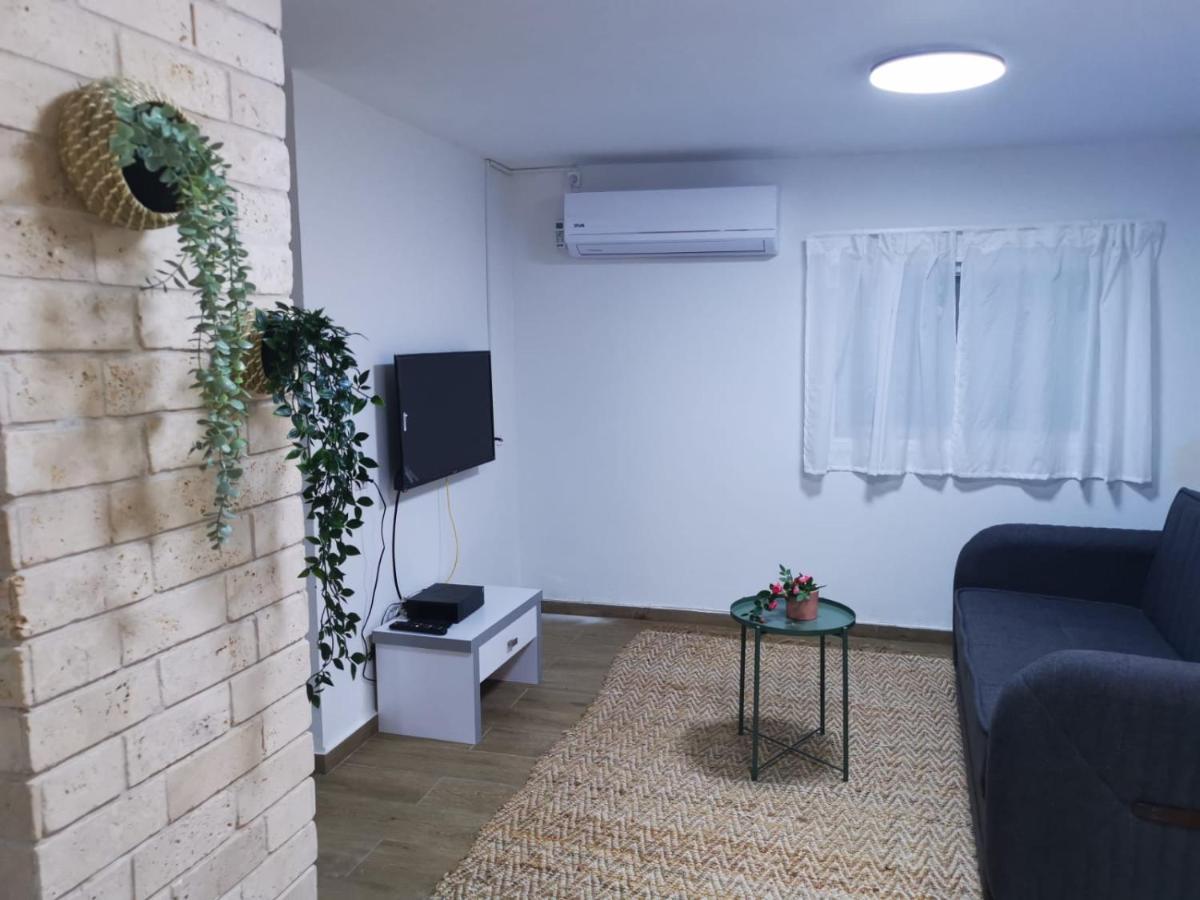 בית בלב הגולן Qasrine Bagian luar foto